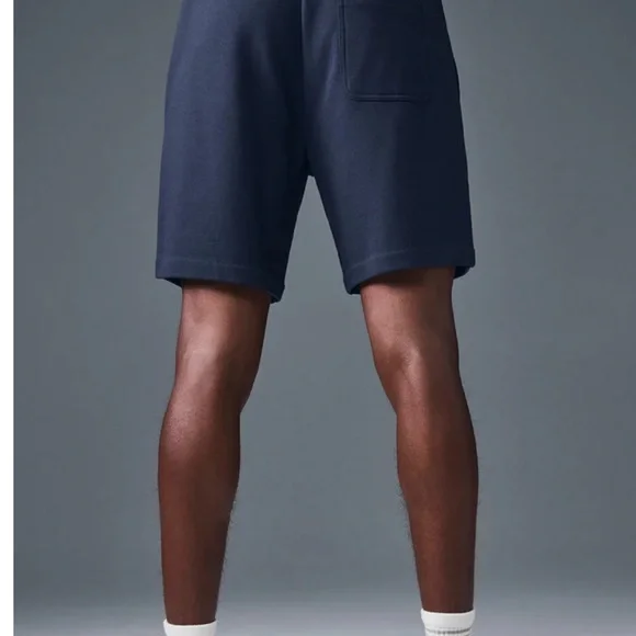 Alo yoga chill short - Picture 2 of 8